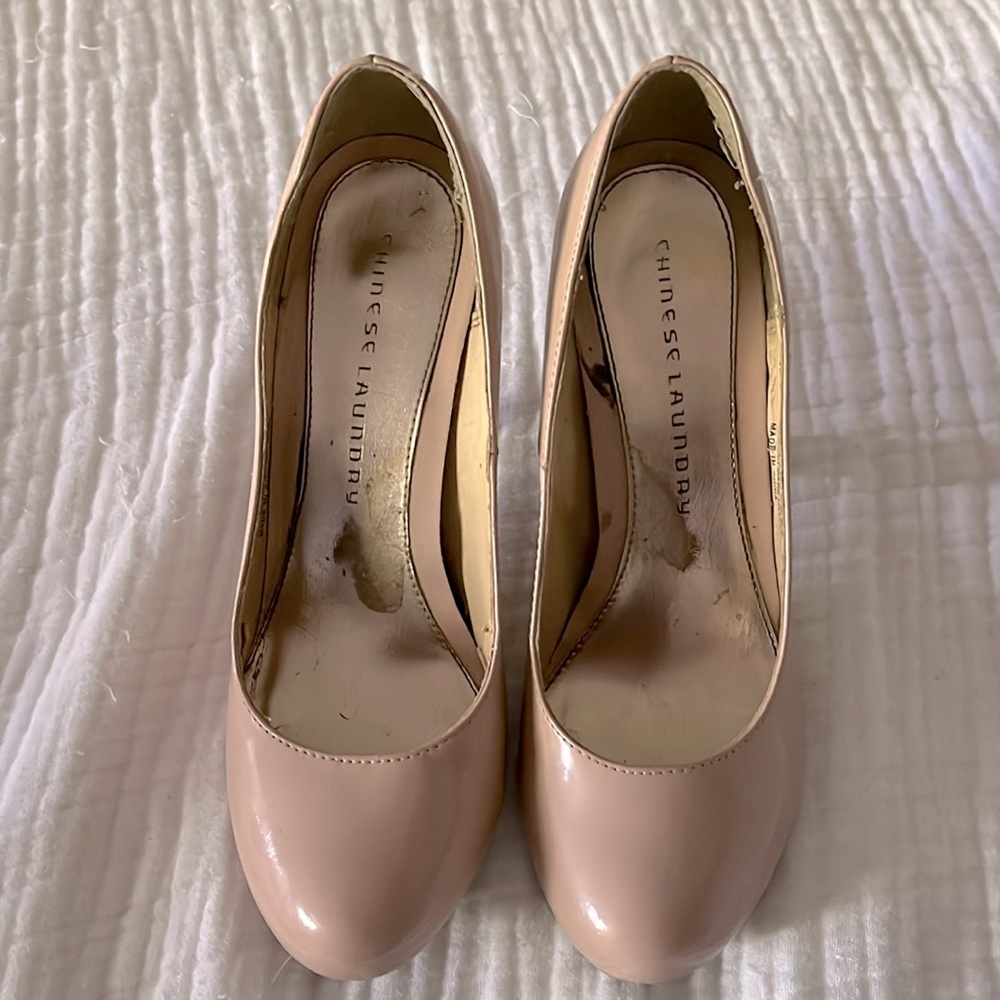 Chinese Laundry - Rose Nude Patent heels - Size 7.5